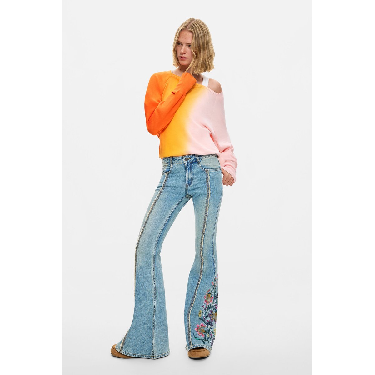 Pantalon en jean à fleurs évasé bleu clair, DESIGUAL