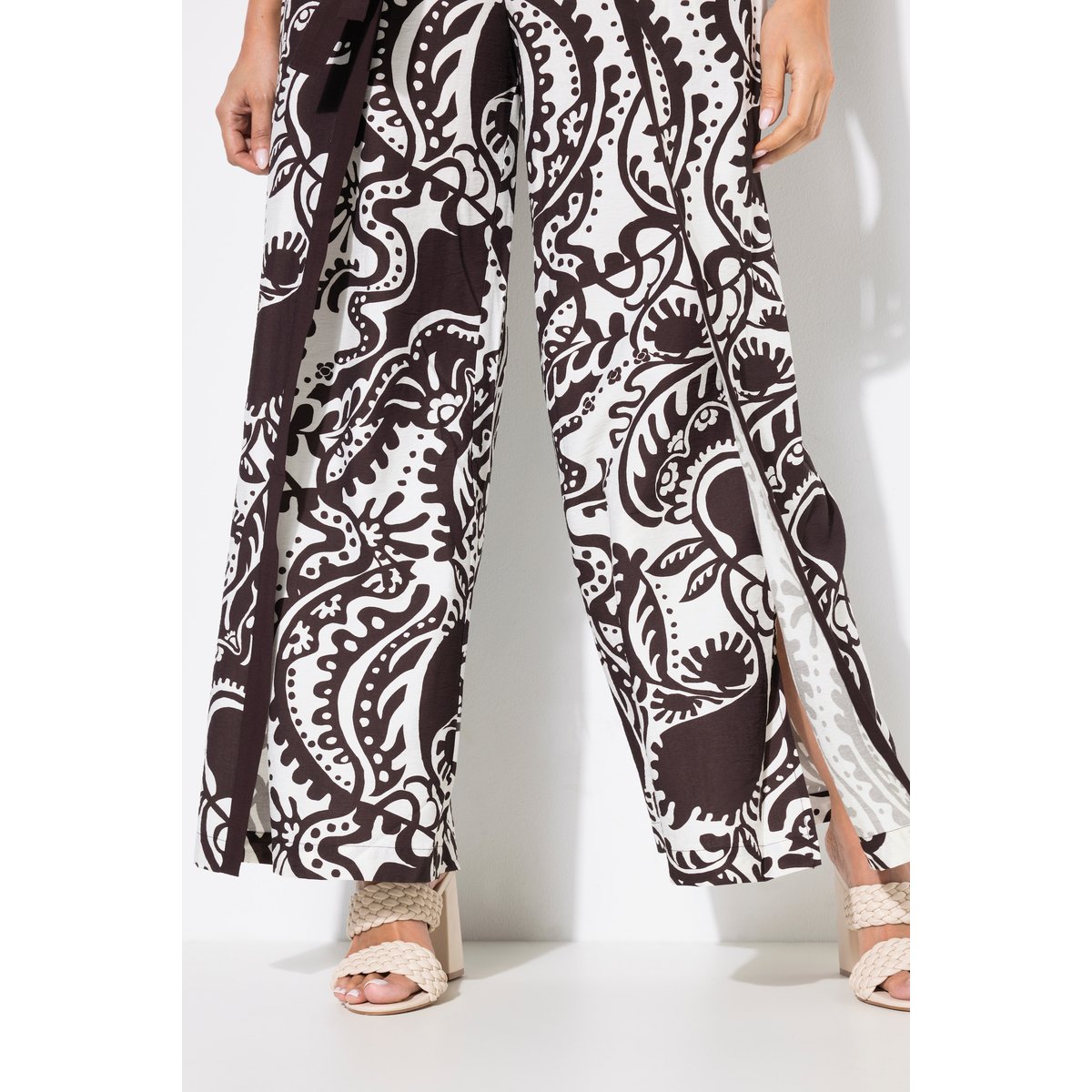 Pantalon esprit portefeuille. Jambe large acajou, ULLA POPKEN