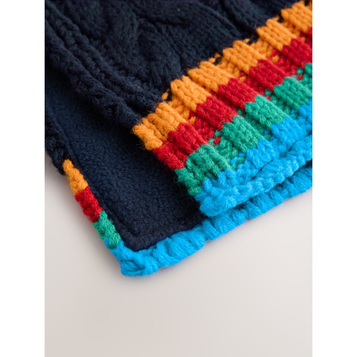 Bonnet, écharpe et gants, 3 pièces bleu marine avec côtes arc-en-ciel, NEXT