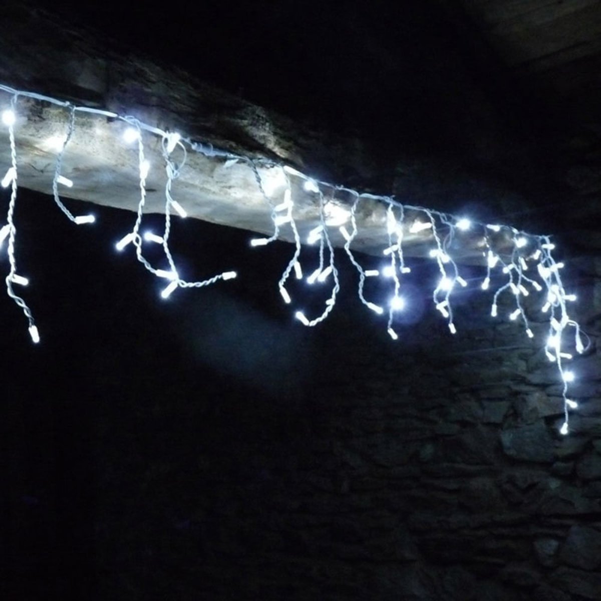 Guirlande Pro Stalactite 50m Blanc Froid Fixe 1800 Led 230v blanc, MILLUMINE