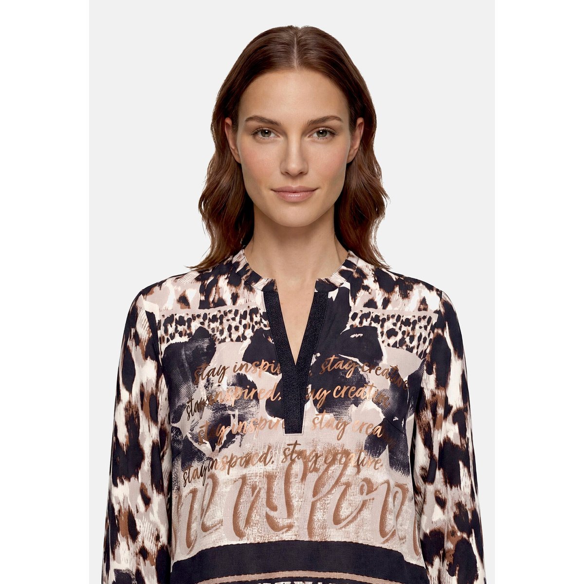 Chemisier long à col droit beige/noir, BETTY BARCLAY