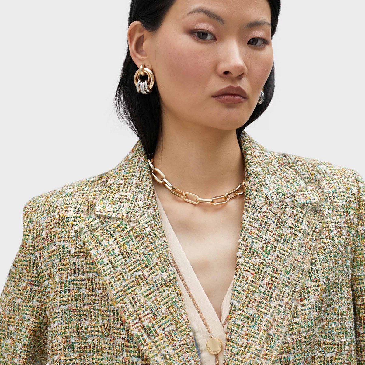 Blazer court à manches longues avec un col à revers beige, LOLA CASADEMUNT