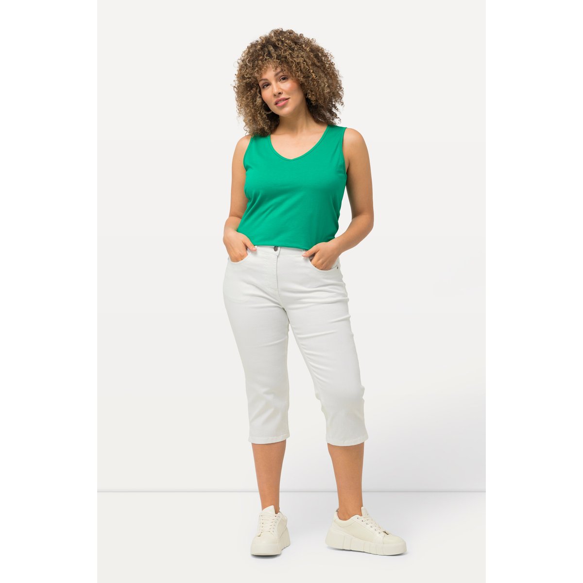 Jean corsaire Sarah. Coupe 5 poches ajustée denim blanc, ULLA POPKEN