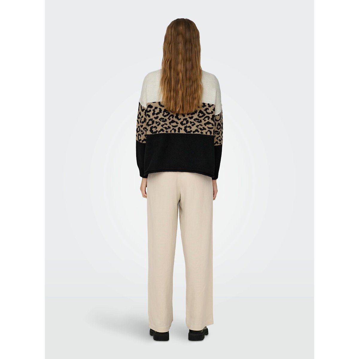 Crew Neck Jumper in Leopard Print beige/leopard print, ONLY