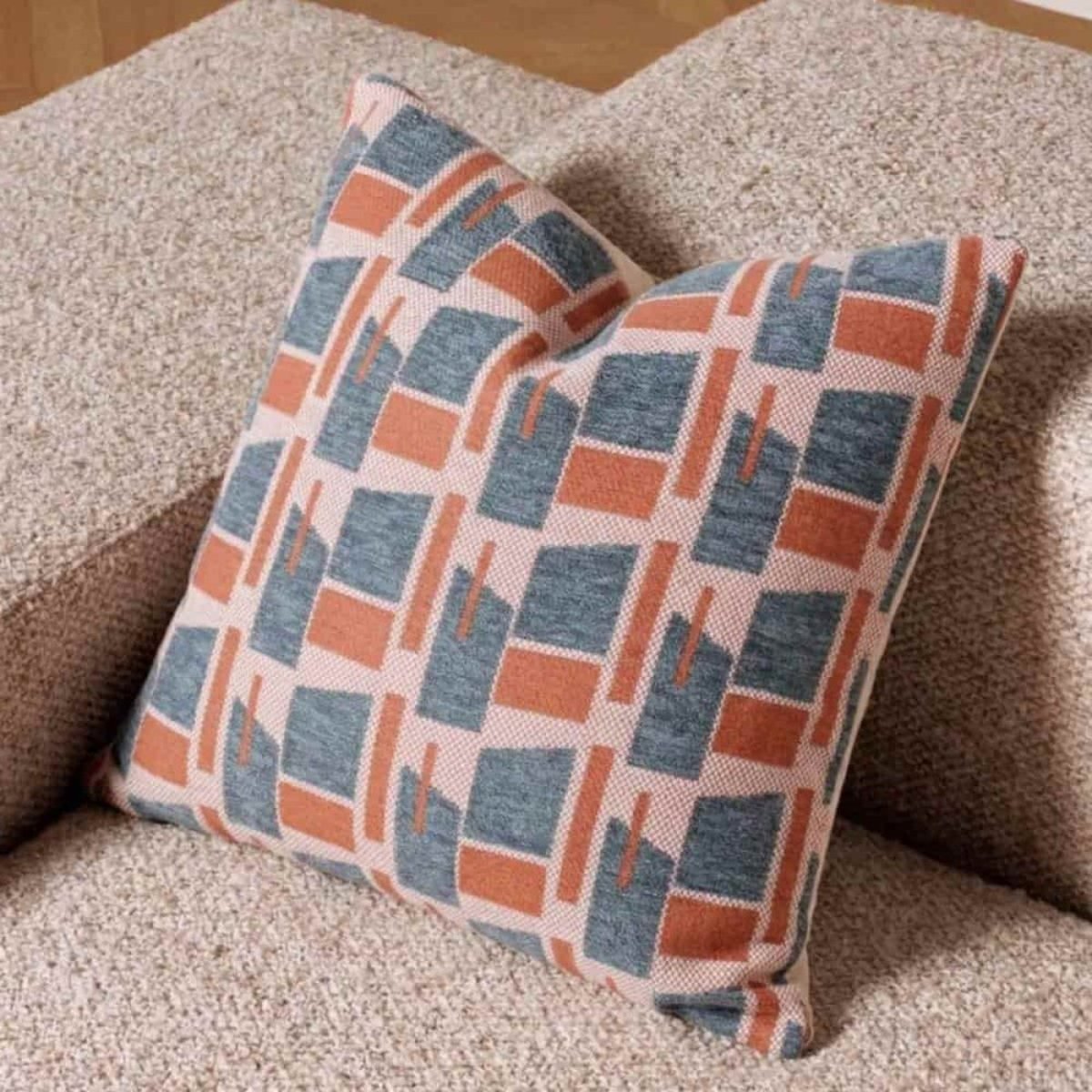 Coussin en velours jacquard motifs géométriques 40x40cm terracotta, ORNAMI