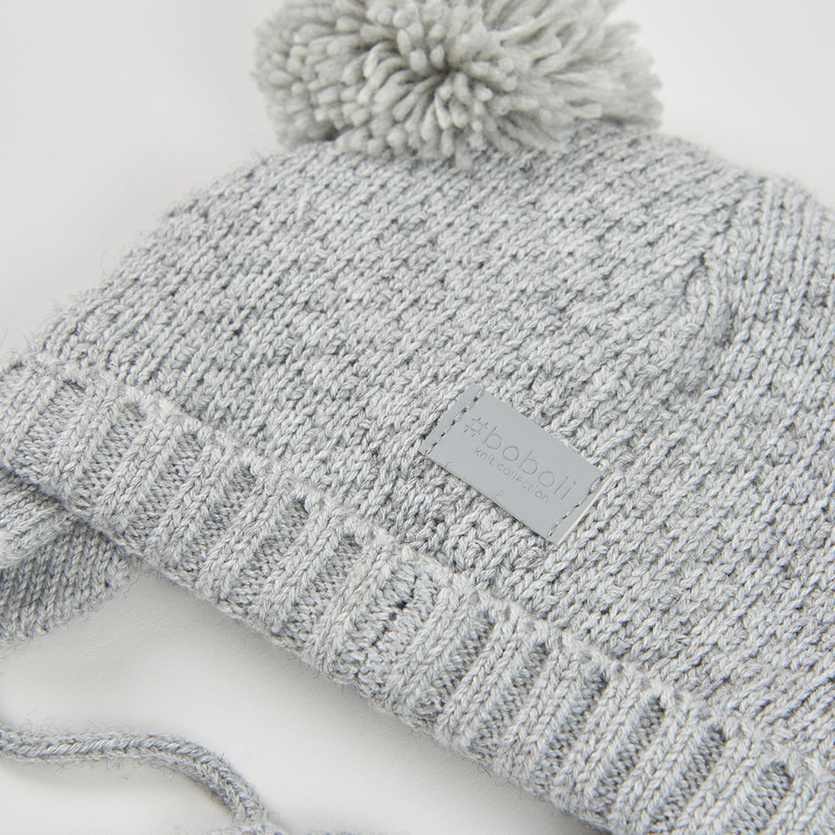 Bonnet bébé avec pompons gris, BOBOLI