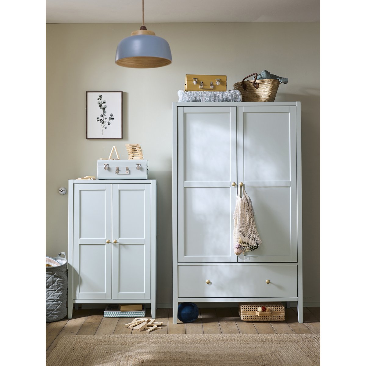 Armoire 2 portes LIGNE PARISIENNE vert de gris, VERTBAUDET