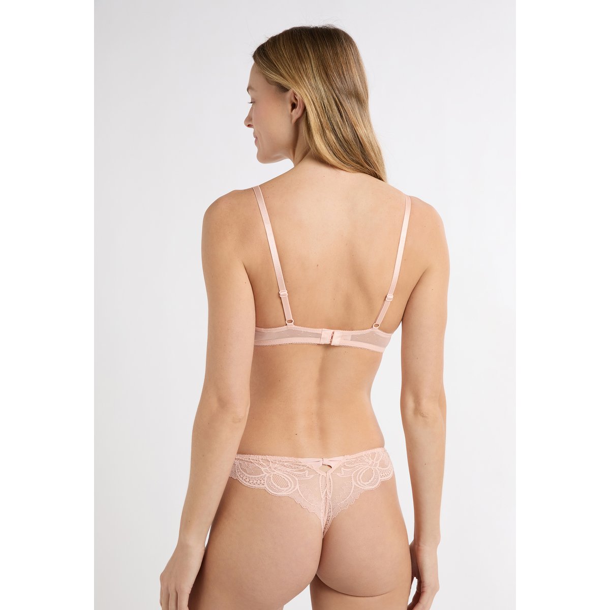 Soutien-gorge N.2 - Le push-up plongeant en dentelle GRACE rose poudre, ETAM