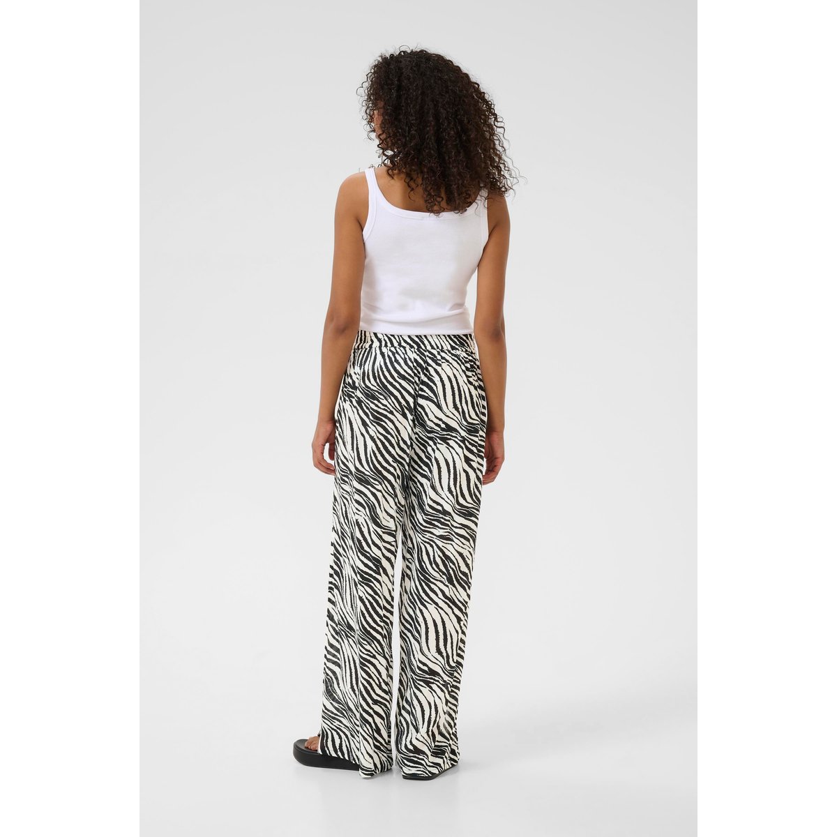 Accessories noir blanc black/chalk animal, KAFFE