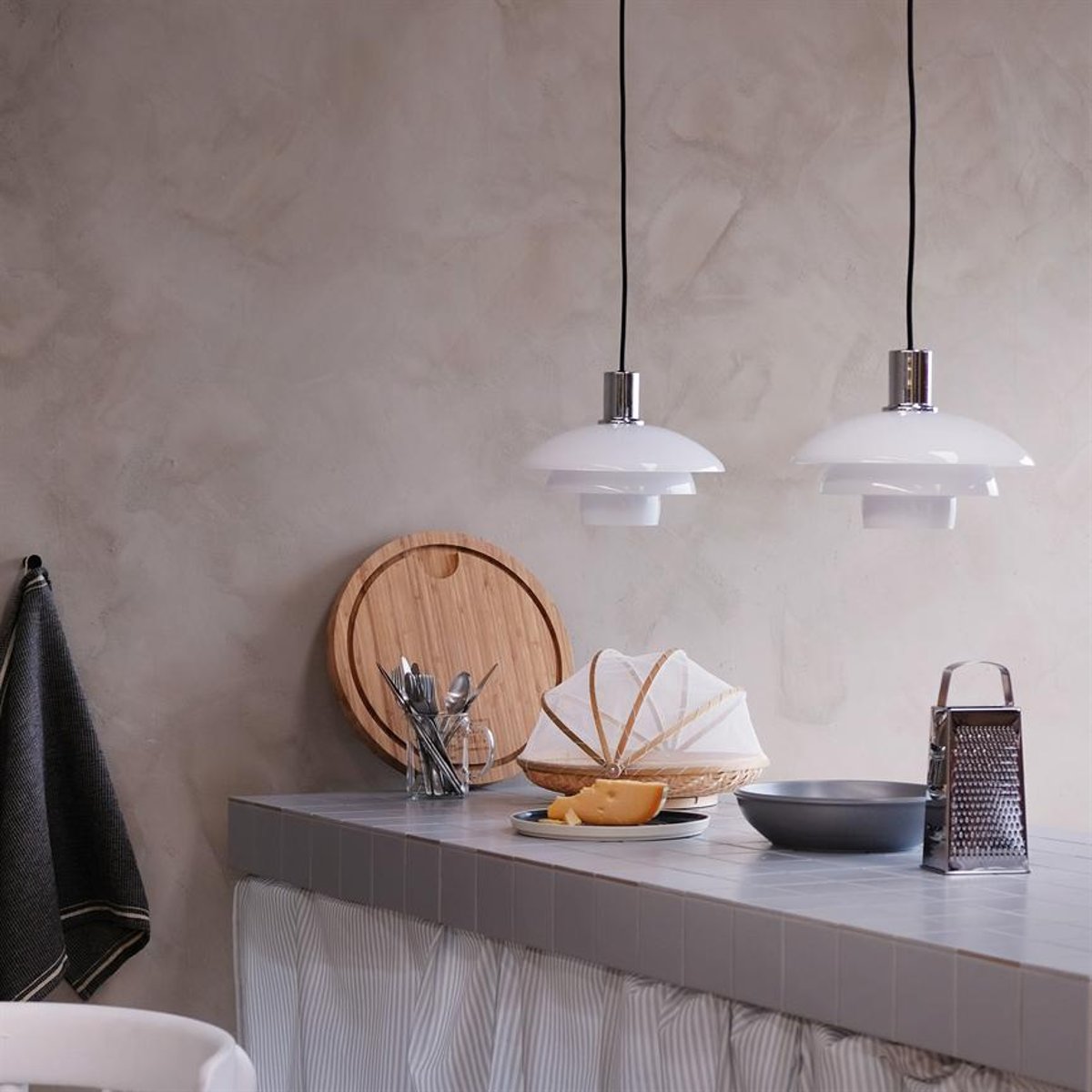 Suspension verre opale D28 MORPH blanc, DYBERG LARSEN