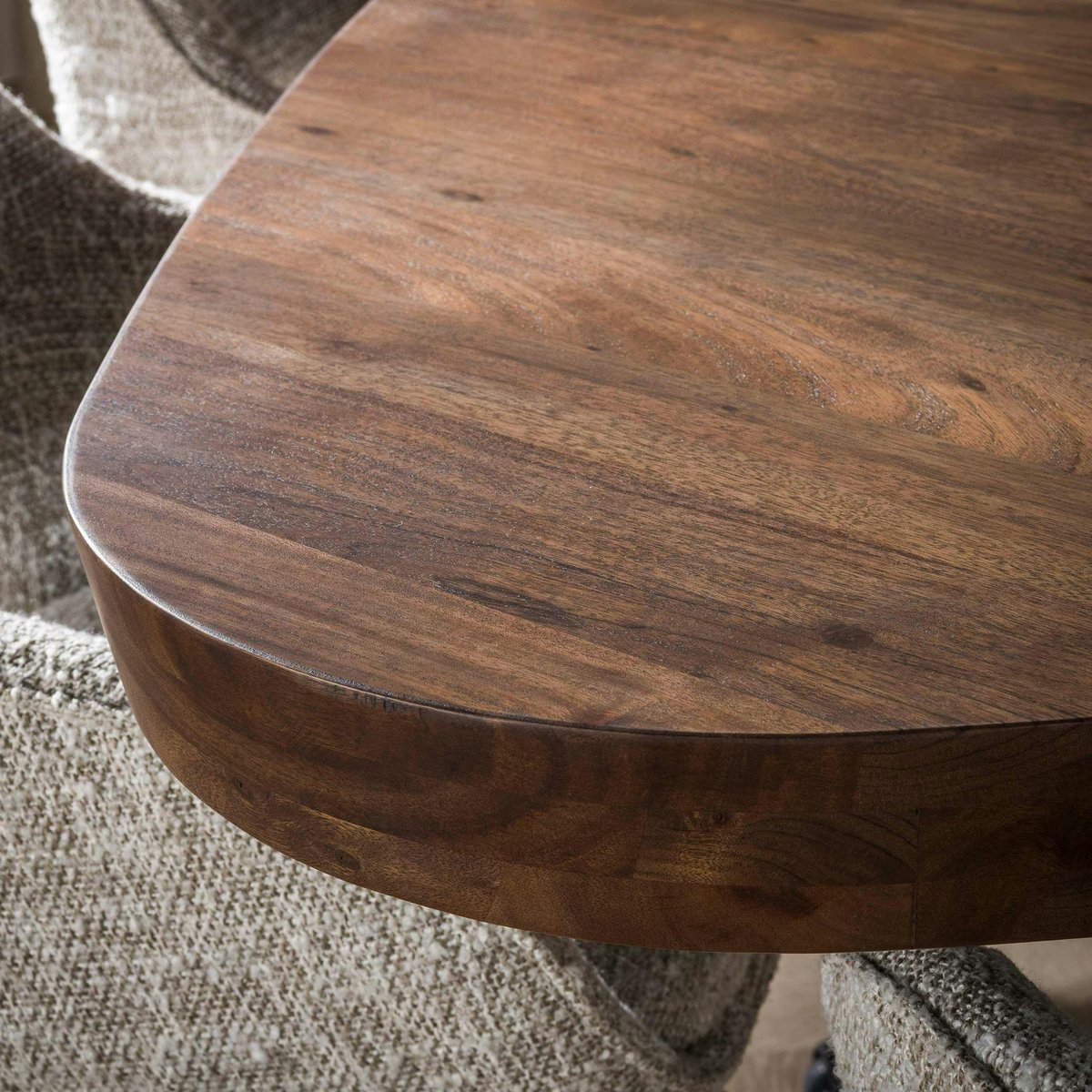 Table à manger bois foncé forme triangulaire organique 165 cm MYSORE marron, PIER IMPORT