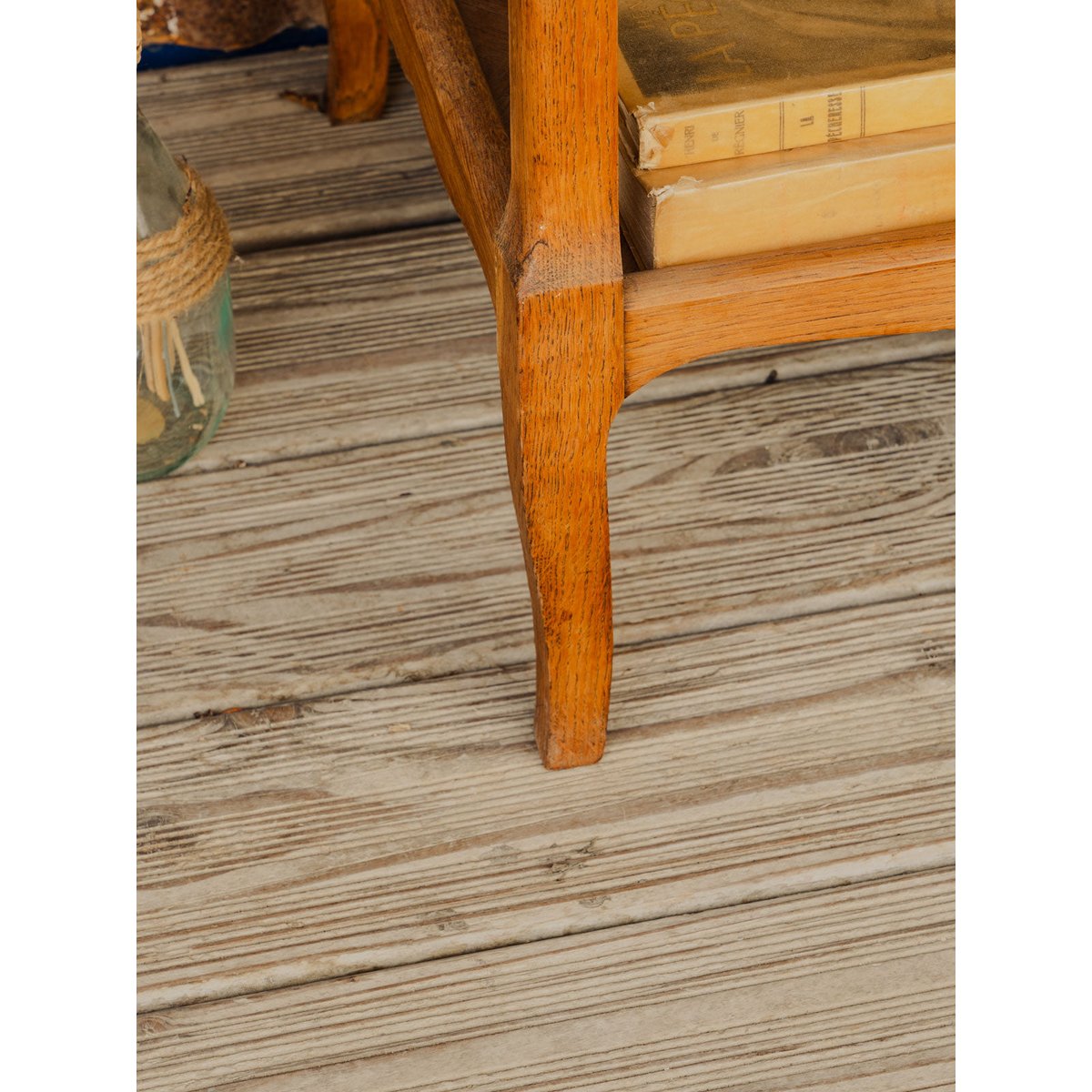 Table d'appoint en bois Francine N°1681 - Bon état bois foncé, DEBONGOUT