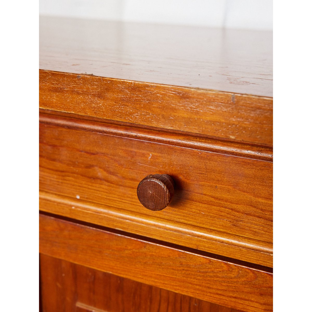 Petit buffet en bois Gilbert N°1720 - Bon état bois clair, DEBONGOUT