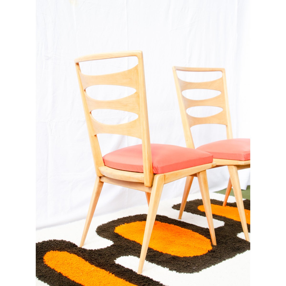 Lot de 4 chaises en hêtre Alma N°2100 - Bon état bois clair, DEBONGOUT