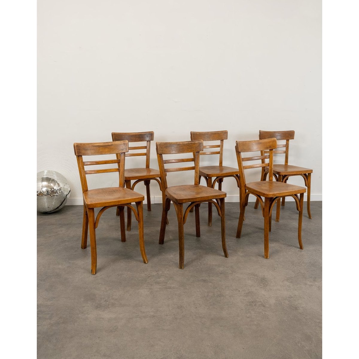Lot de 6 chaises en bois Baumann Claude N°1359 - Bon état bois clair, DEBONGOUT