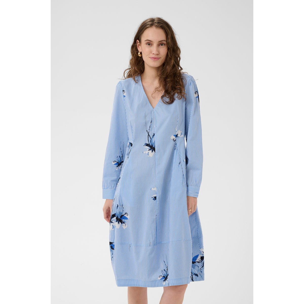 Robe bleu blue flower stripe, CULTURE