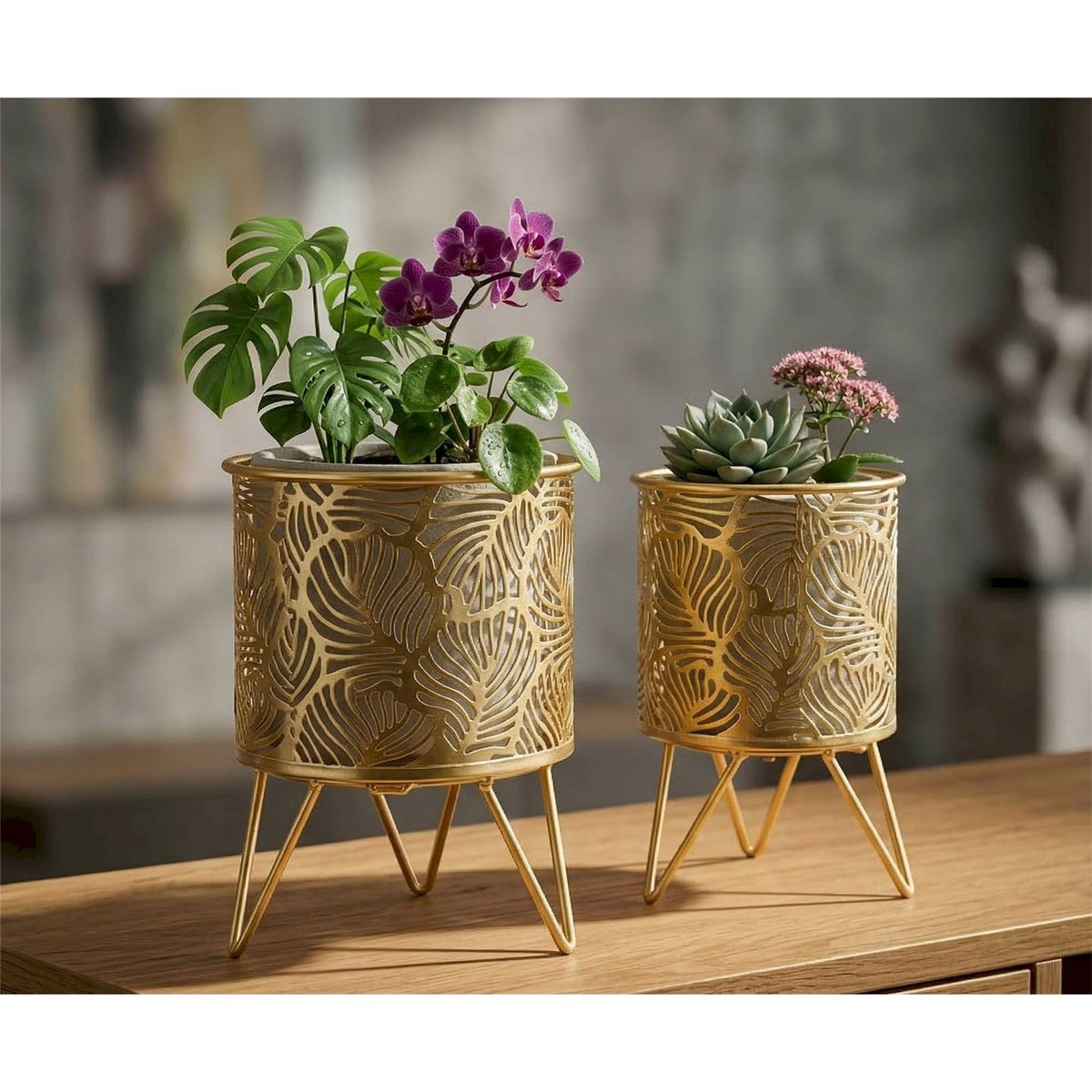 Cache-pot sur pied en fer motif feuilles lot de 2 doré, RECOLLECTION