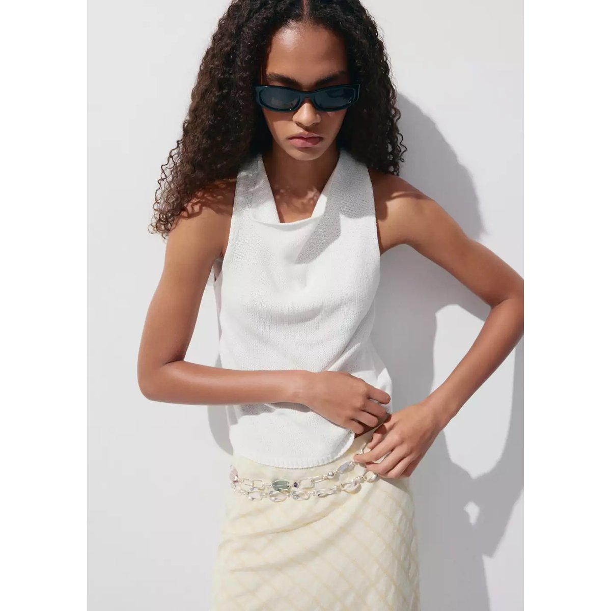 Top maille col bénitier blanc cassé, MANGO