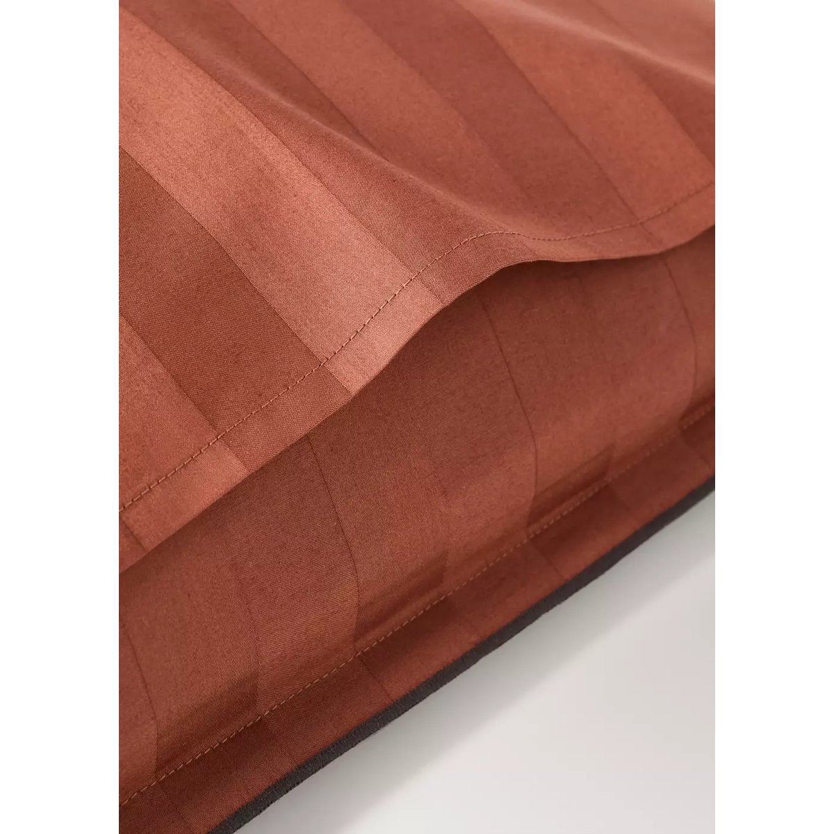 Taie d’oreiller 100 % coton satin 60x60 cm cognac, MANGO HOME