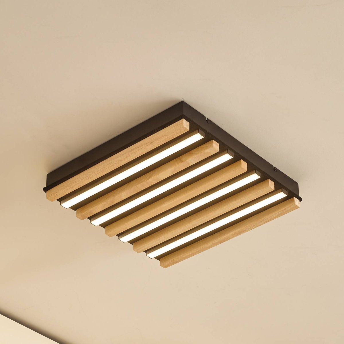 Plafonnier en bois moderneLED, Firka bois clair, blanc, LINDBY