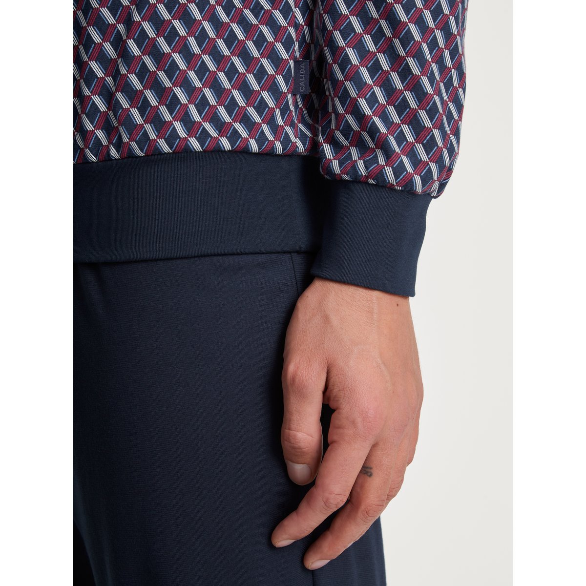 Pyjama boutonné sur toute la longueur manches longues Coton RELAX IMPRINT rouge mars, CALIDA