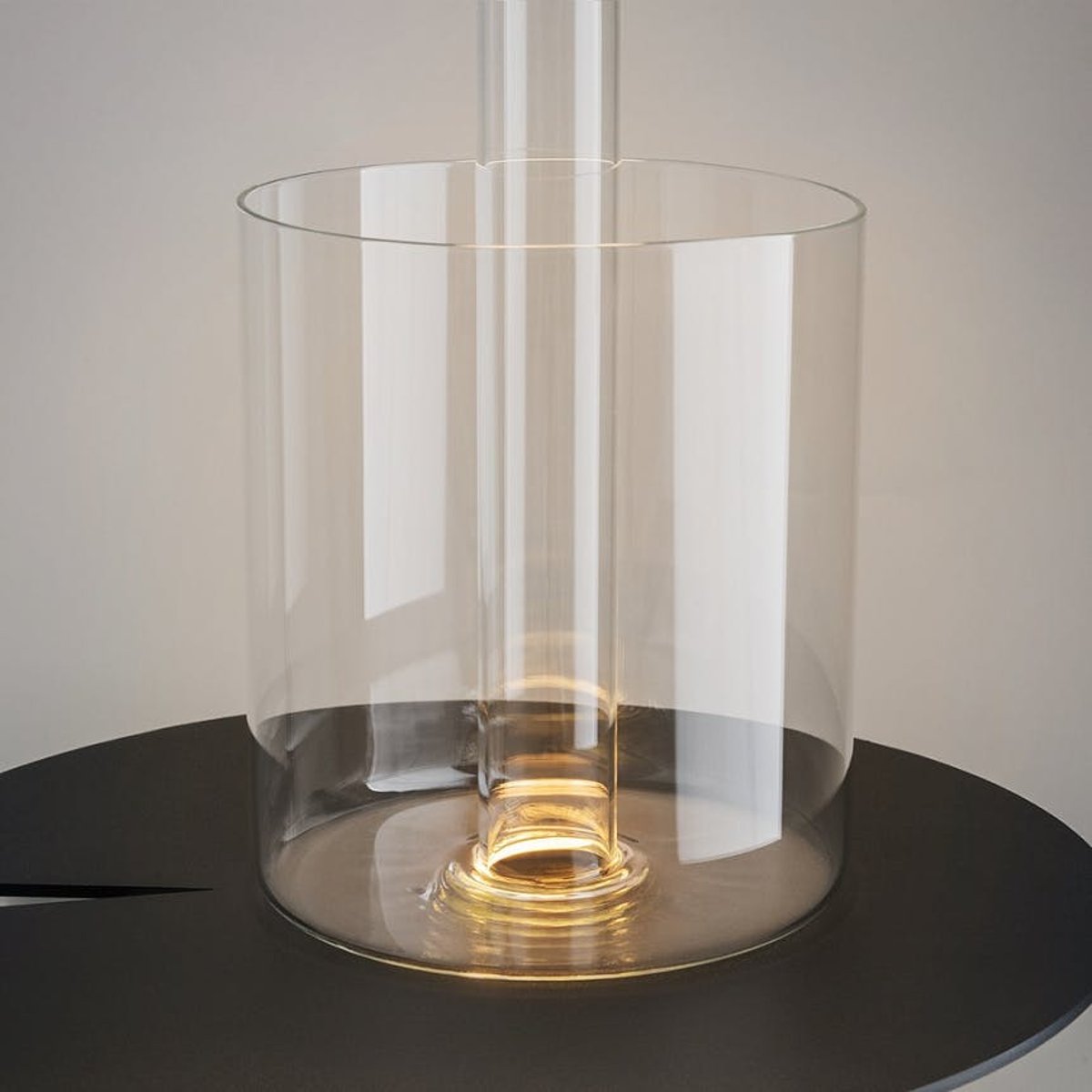 Lampe d'appoint sans fil avec vase ALMA blanc, PIER IMPORT