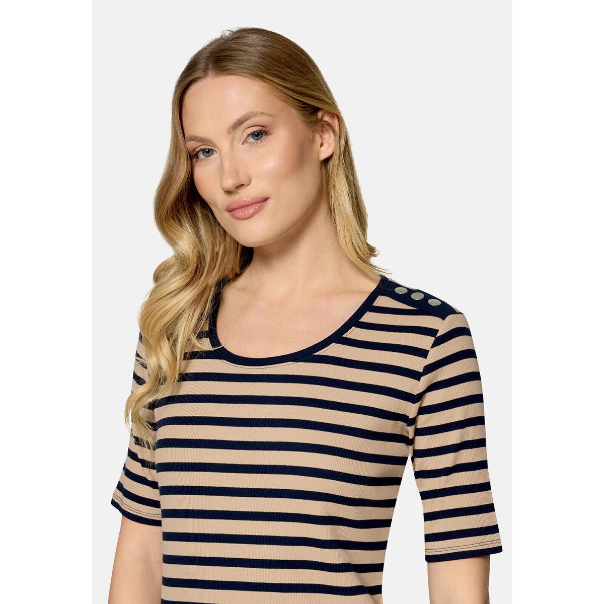 T-shirt basique de texture côtelée beige/dark blue, BETTY BARCLAY