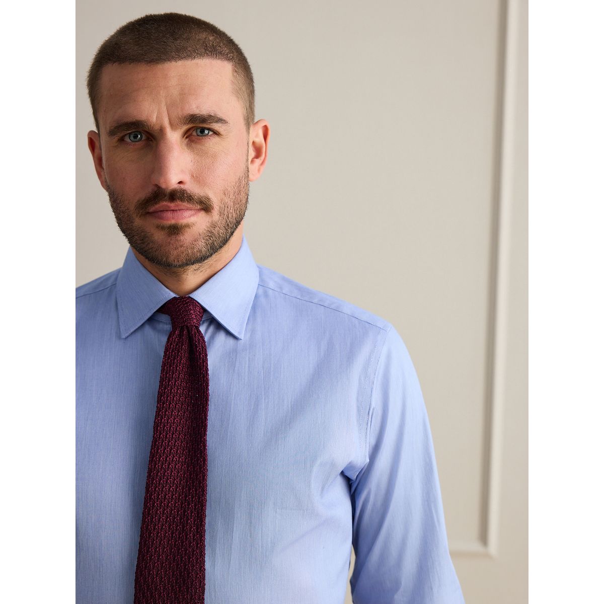 Chemise slim habillée/cravate maille bordeaux signature bleu, NEXT