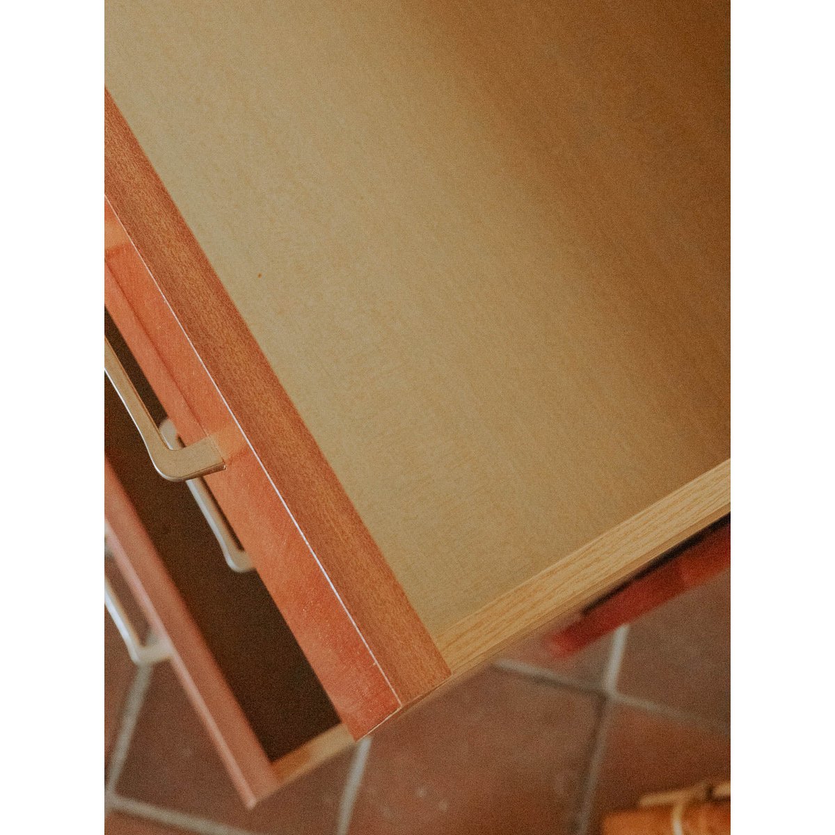 Commode scandinave ambrée Olga N°691 - Bon état marron, DEBONGOUT
