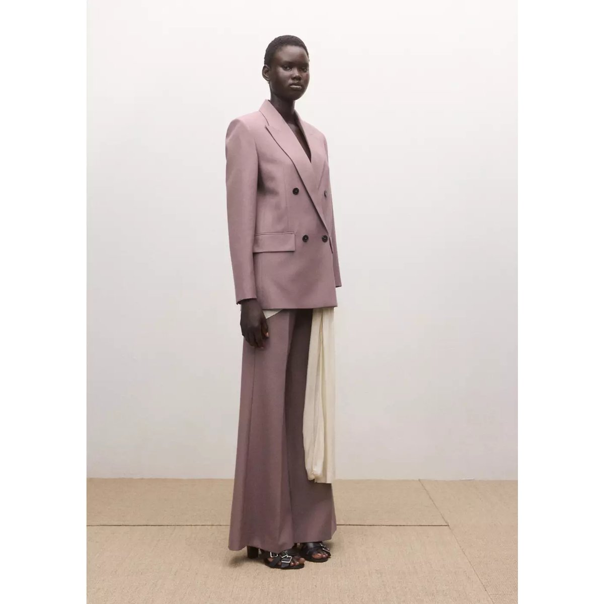 Pantalon de costume flare laine rose, MANGO