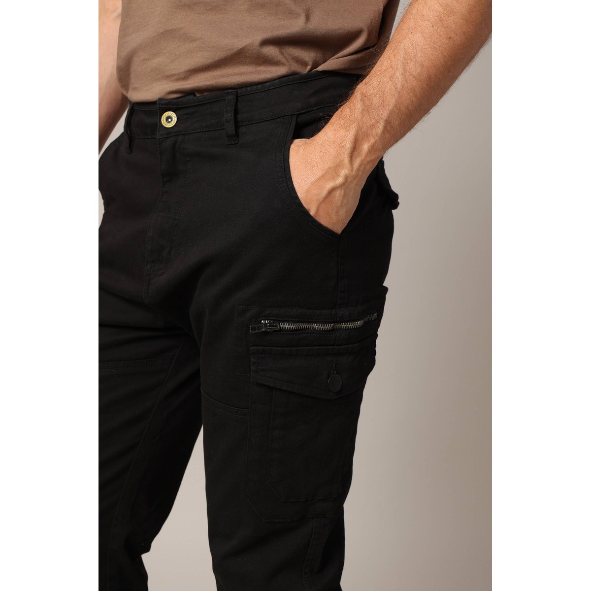 Pantalon cargo avec poches et fermeture zippée DANASON noir, DEELUXE