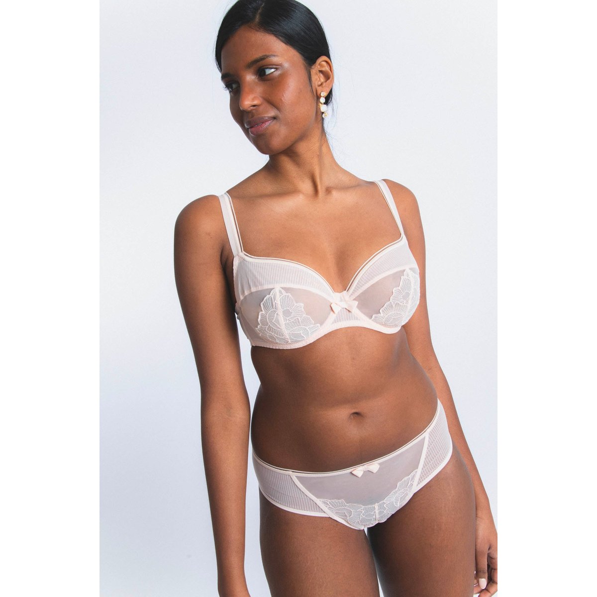 Soutien-gorge corbeille grande taille en broderie INTUITION quartz, MAISON LEJABY