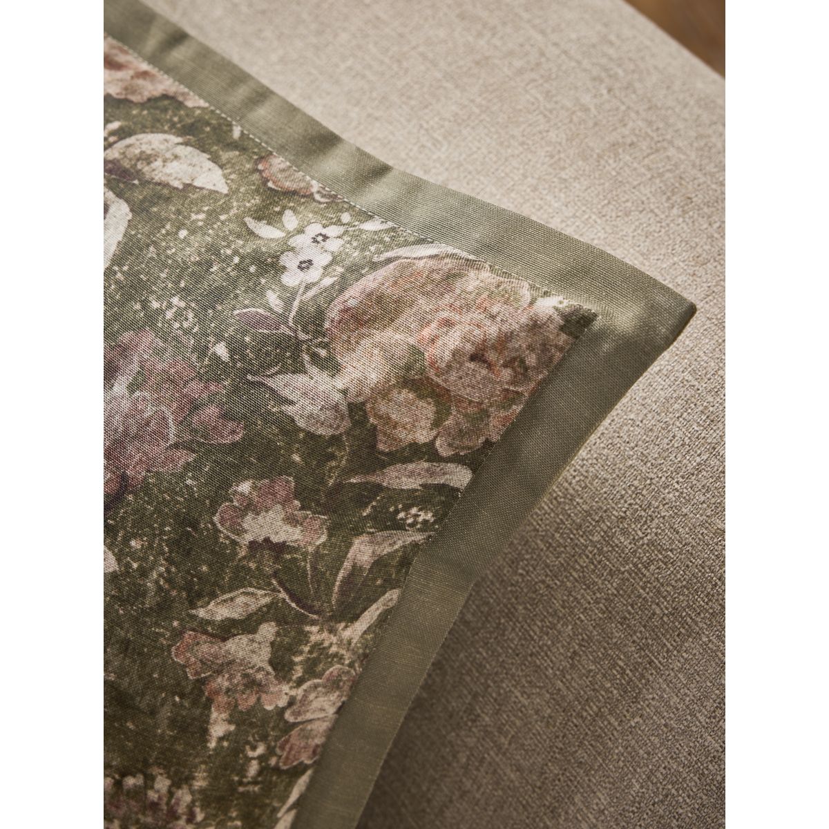 Coussin à imprimé floral heritage vert, NEXT