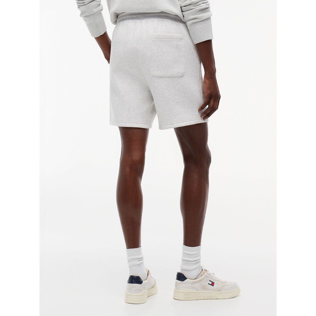 Short coupe standard à écusson drapeau gris chiné, TOMMY JEANS
