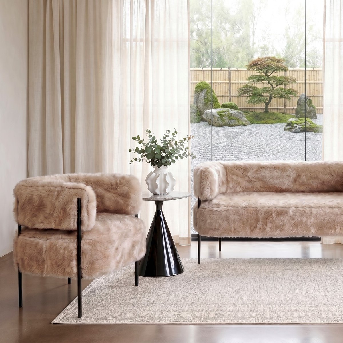 Fauteuil en polyester poils longs, LILJA beige, KARE DESIGN