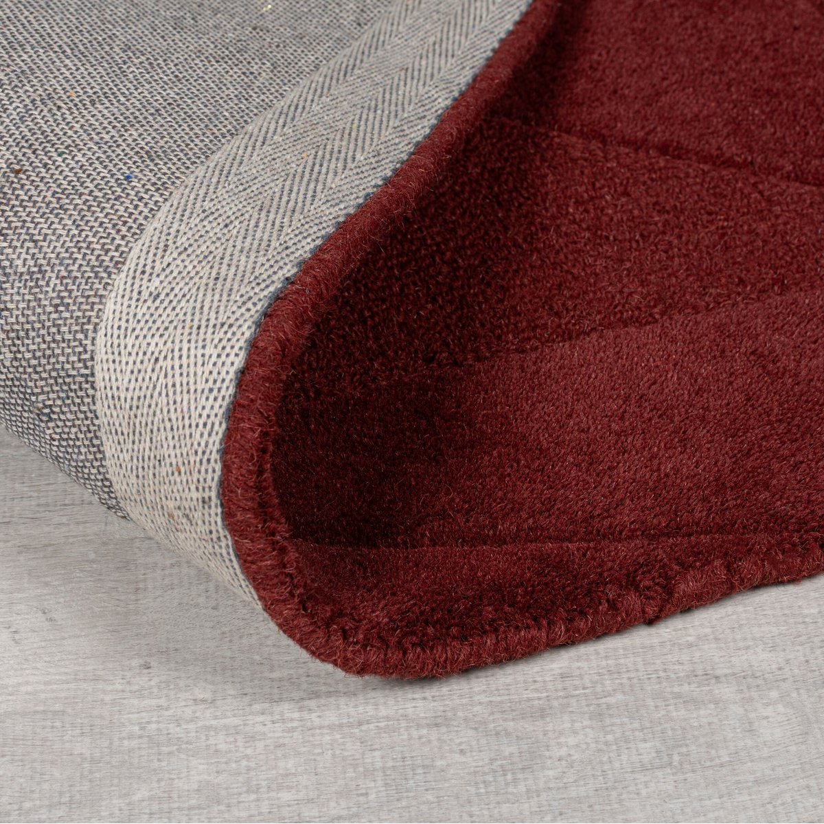 Tapis salon et chambre moderne pure laine SHERD rouge, NOVATREND