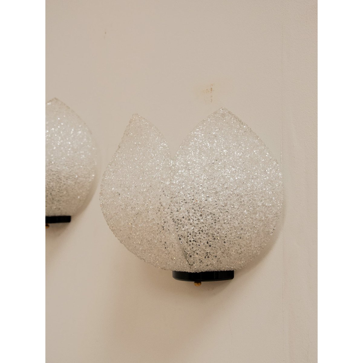 paire d'appliques en acrylique Suzette N°107 - Bon état transparent, DEBONGOUT
