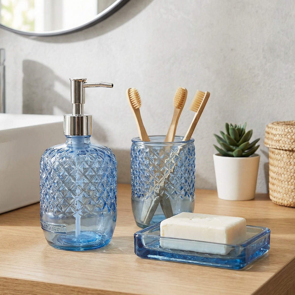 Gobelet en verre recyclé DIAMOND ciel, SENSEI MAISON