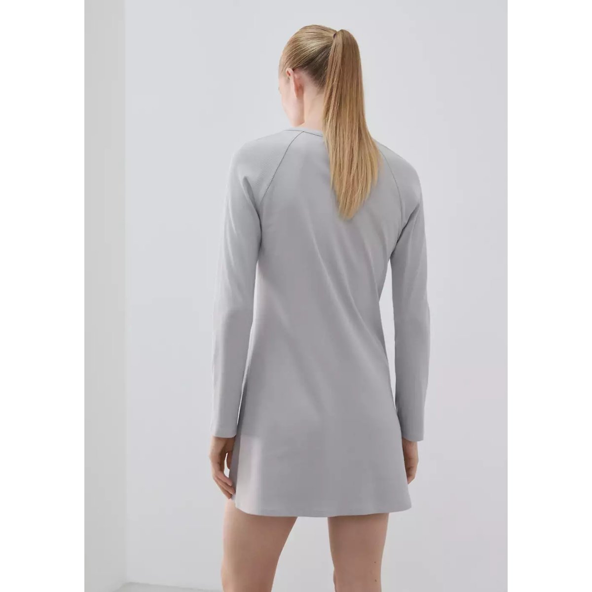 Chemise de nuit en coton et viscose à encolure en V gris, MANGO
