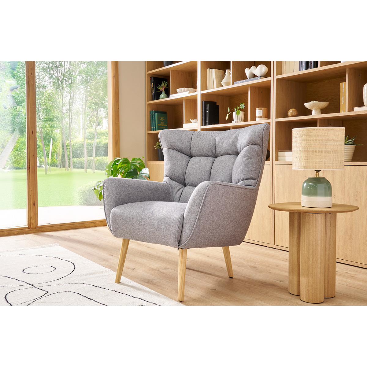 Fauteuil scandinave en tissu effet velours vert kaki et bois clair AVERY gris clair, MILIBOO