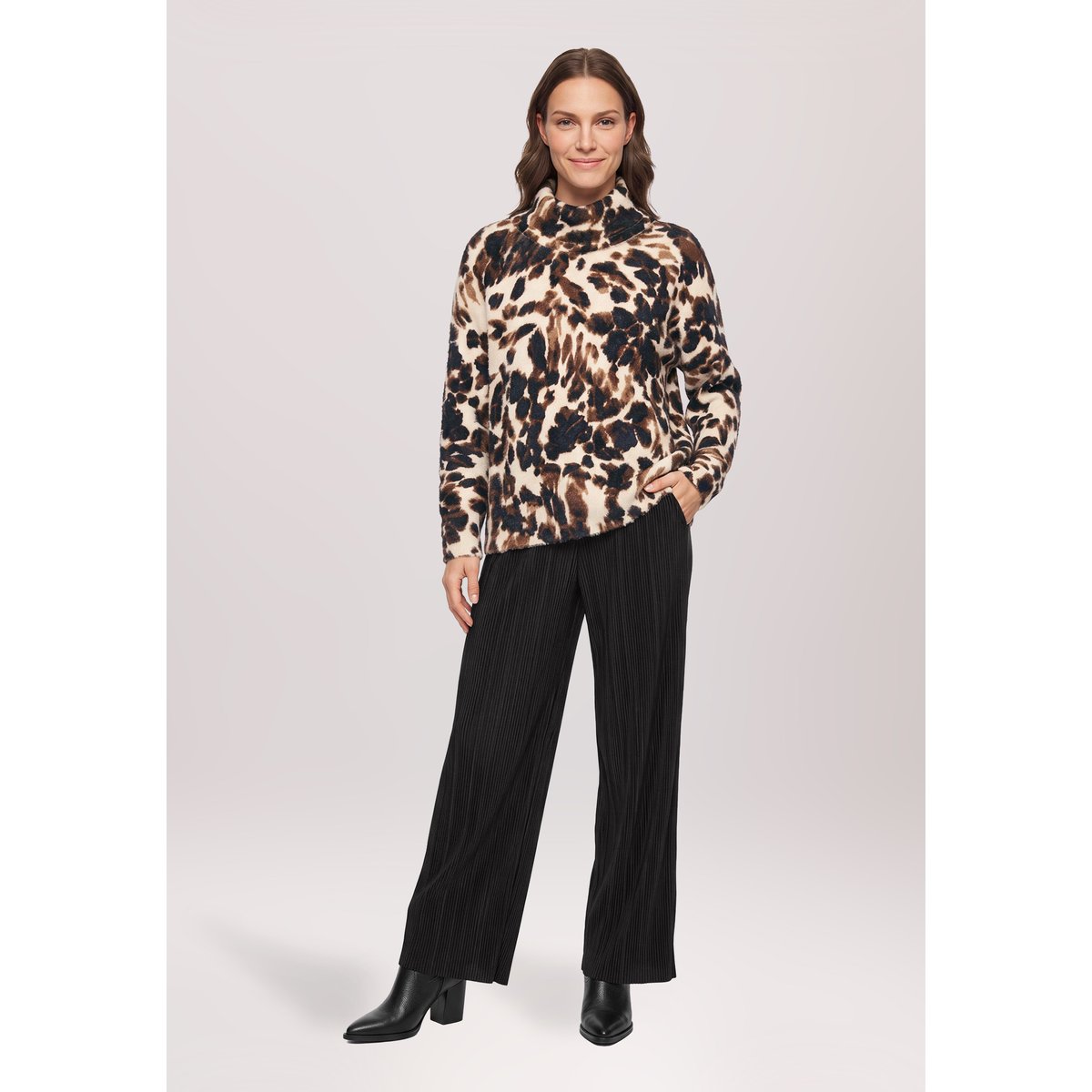 Pull-over en maille à col beige/noir, BETTY BARCLAY