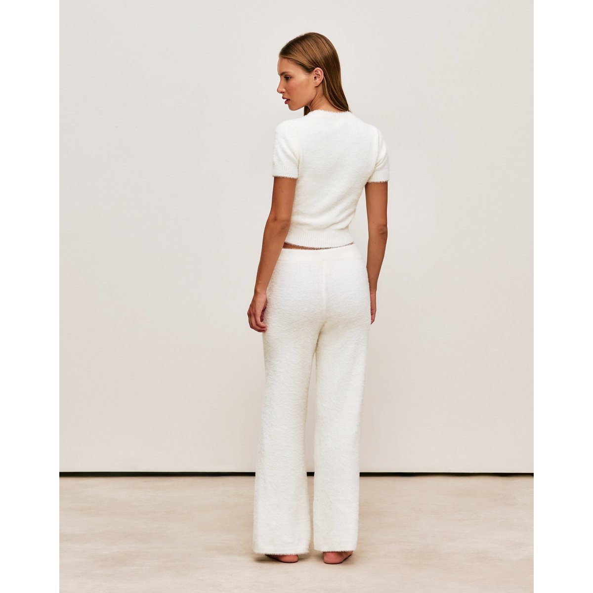 Pantalon en maille fluffy KNITSOCIETIZ blanc, UNDIZ