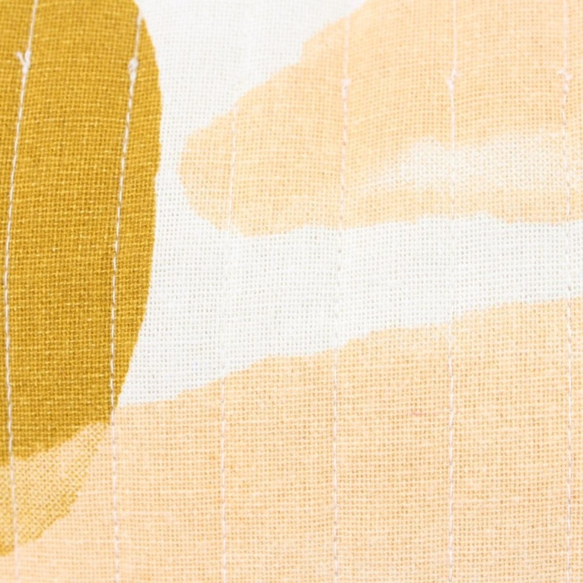 Coussin matelassé motifs feuillage 40x60cm jaune, ORNAMI