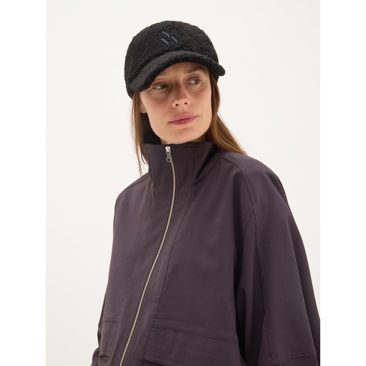 Casquette à monogramme brodé SIA noir, VANESSA WU