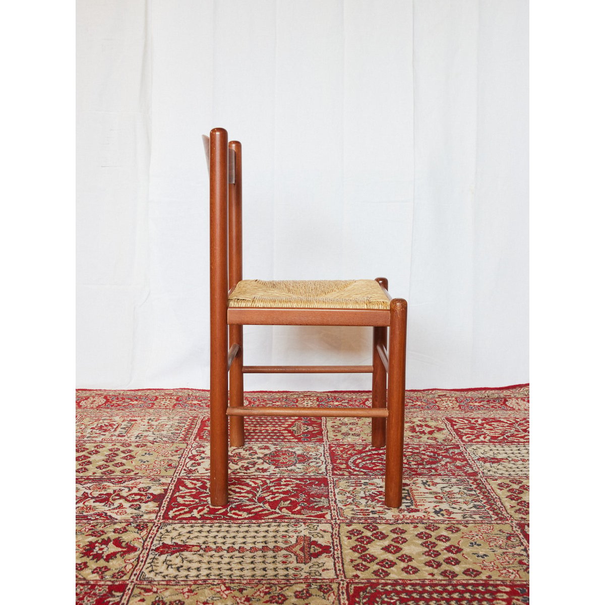 Lot de 6 chaises en bois ocre Claude N°1434 - Bon état bois foncé, DEBONGOUT