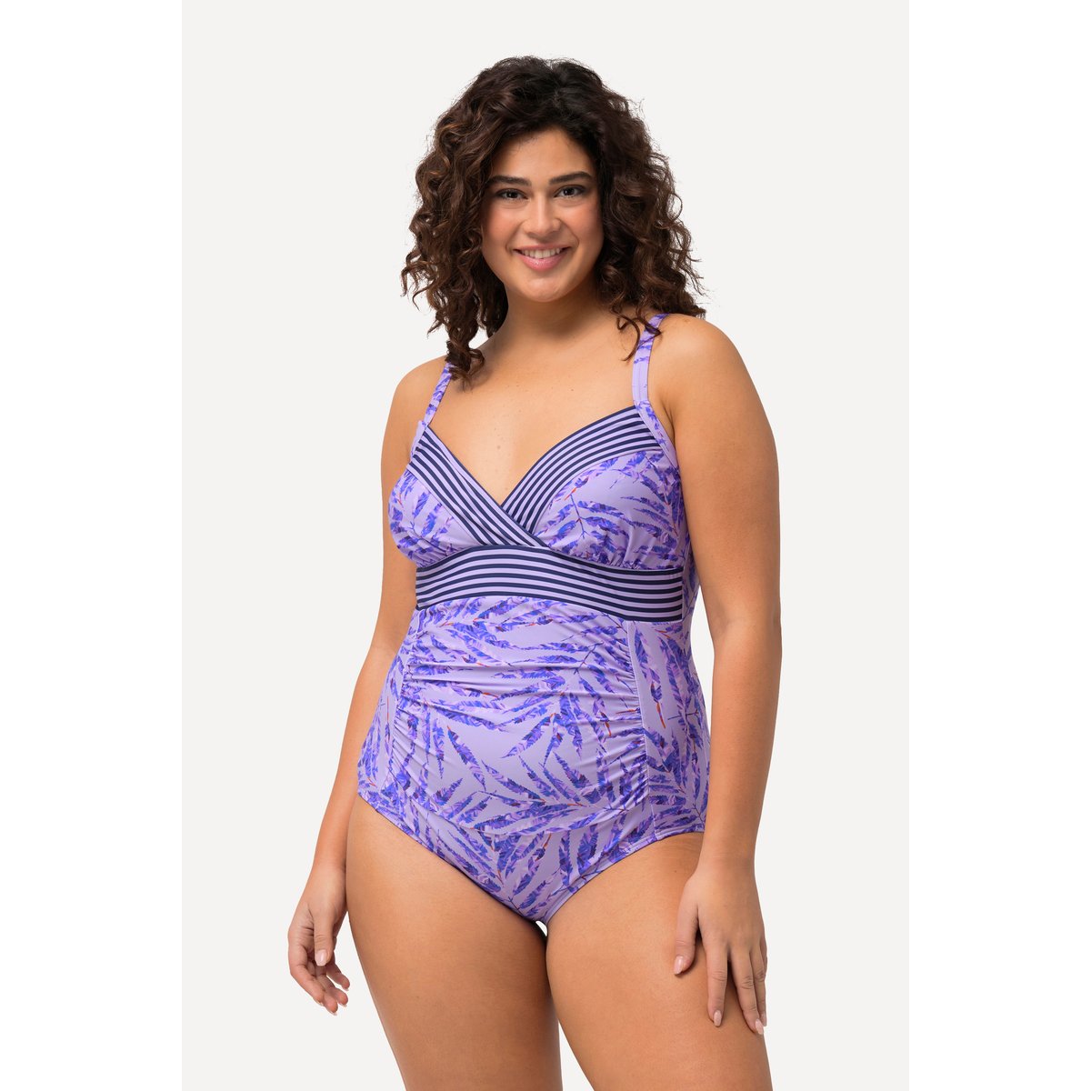 Maillot de bain à bonnets souples. Imprimé hortensia, ULLA POPKEN