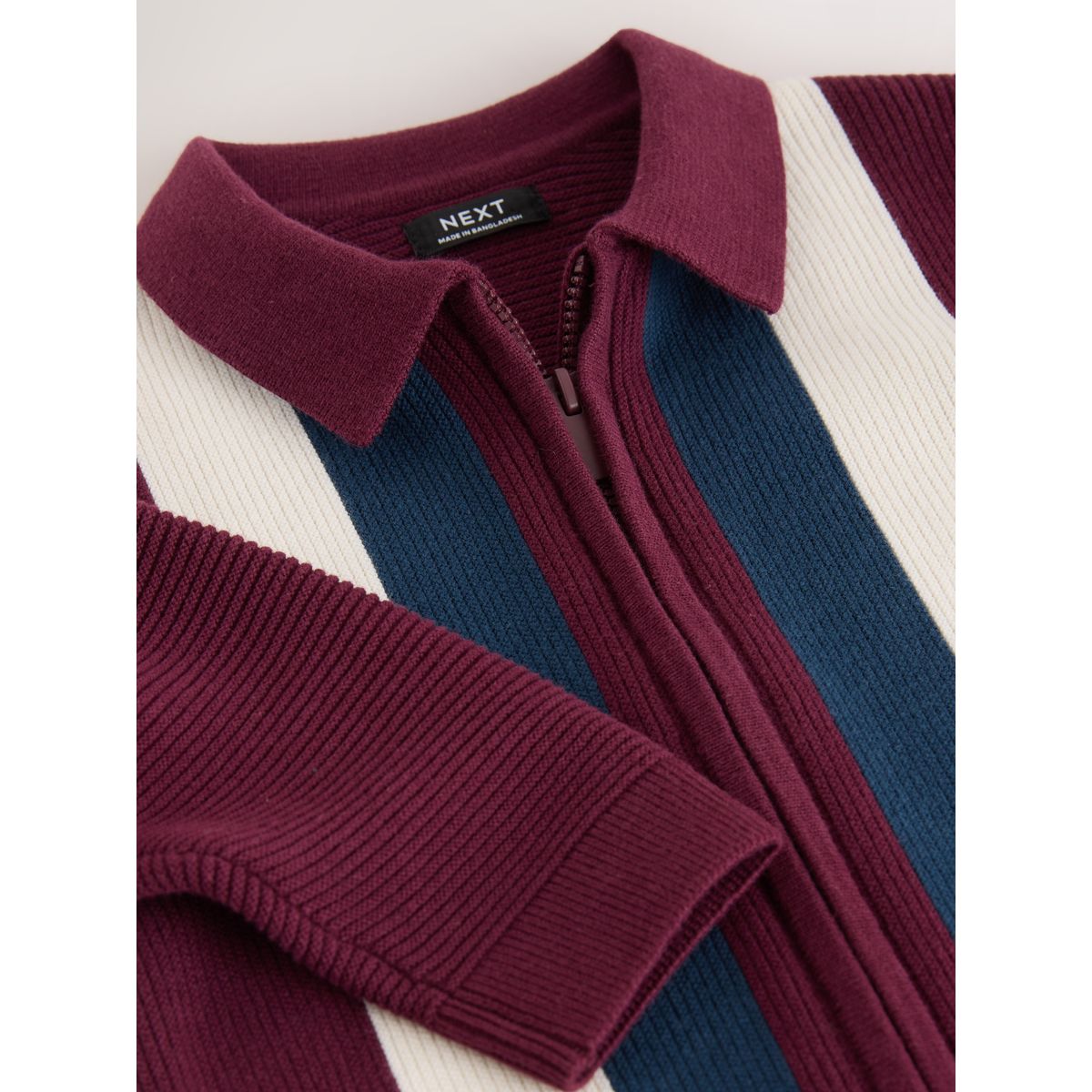 Polo zippé en maille à rayures violet/bleu marine, NEXT
