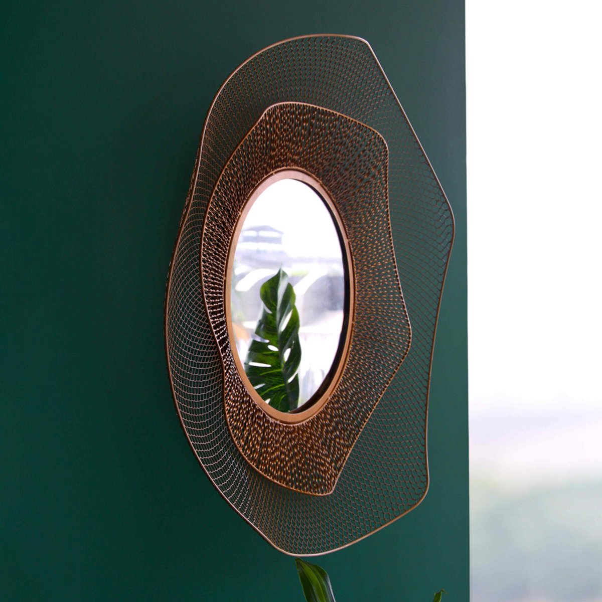 Miroir forme organique en métal avec relief, LAWI jaune, OVIALA