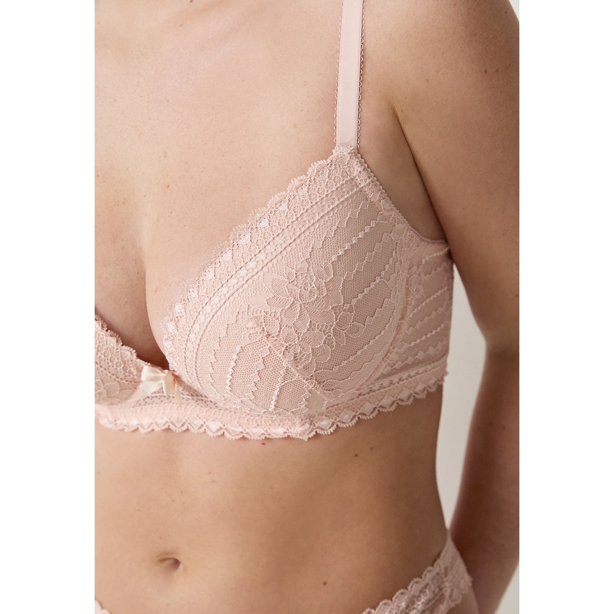 Soutien-gorge N.5 - Le coques fines plongeant PANAMA blush, ETAM