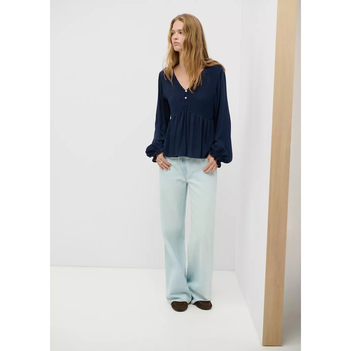 Blouse texturée col V bleu marine, MANGO TEEN